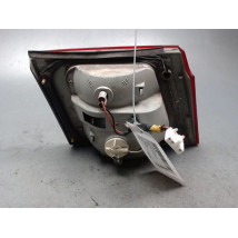 FEU ARRIERE INTERIEUR DROIT KIA CARENS 2002-