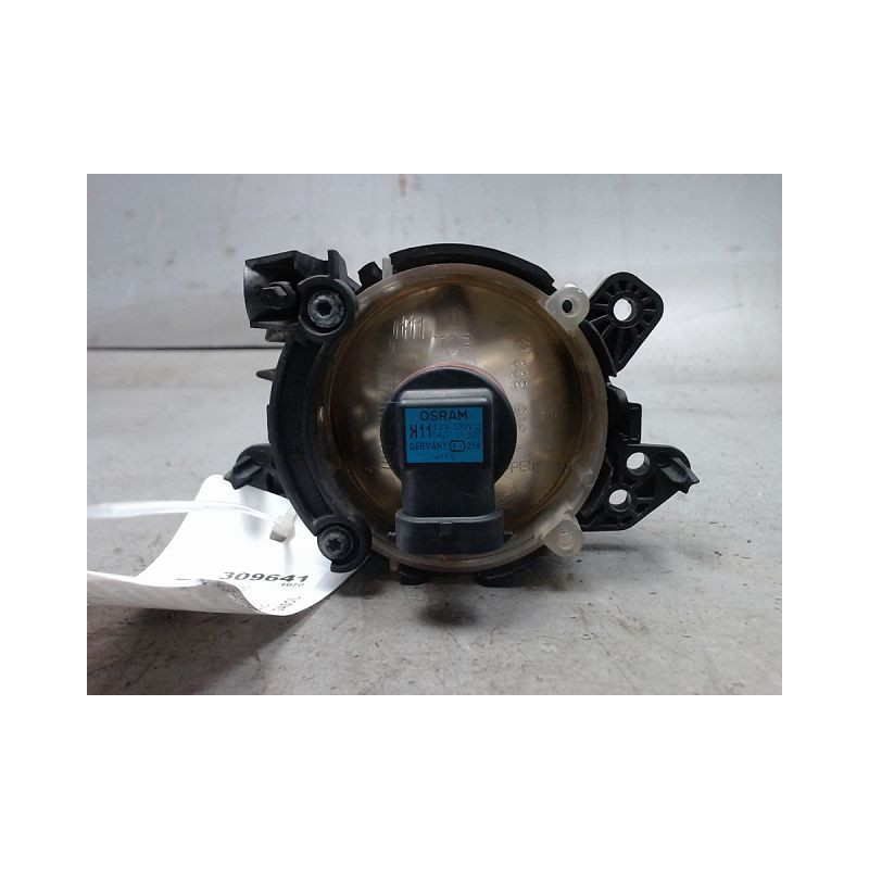 PHARE ANTIBROUILLARD AVANT DROIT MERCEDES CLASSE A 2004-