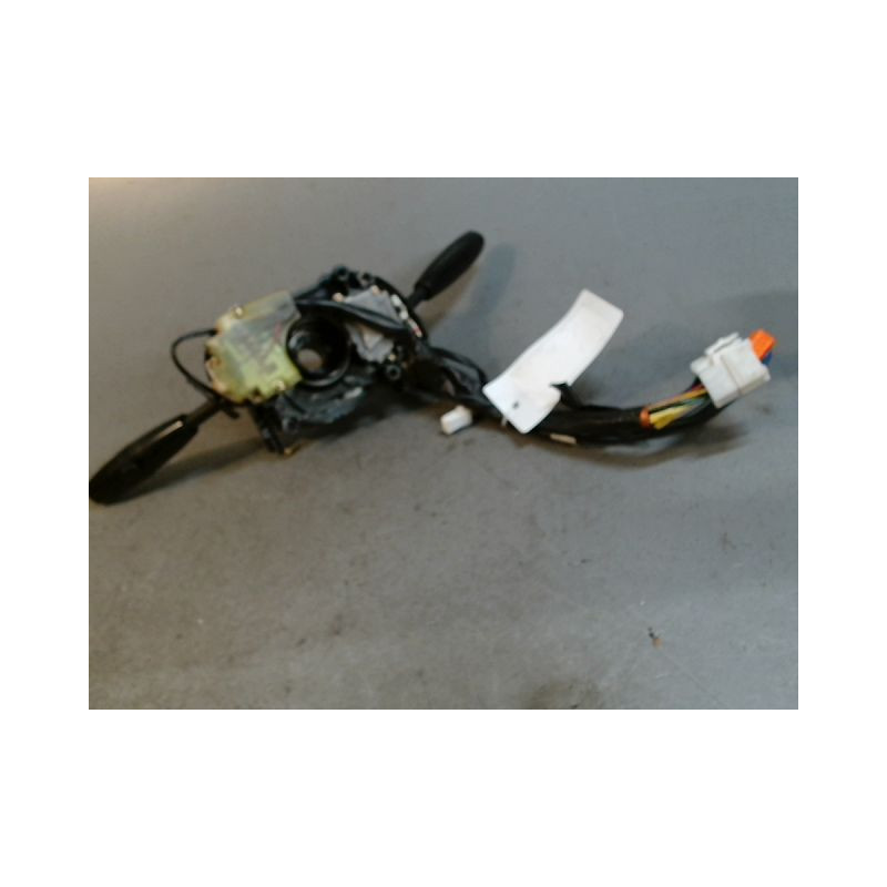 BLOC COMMODOS KIA CARENS 2002-