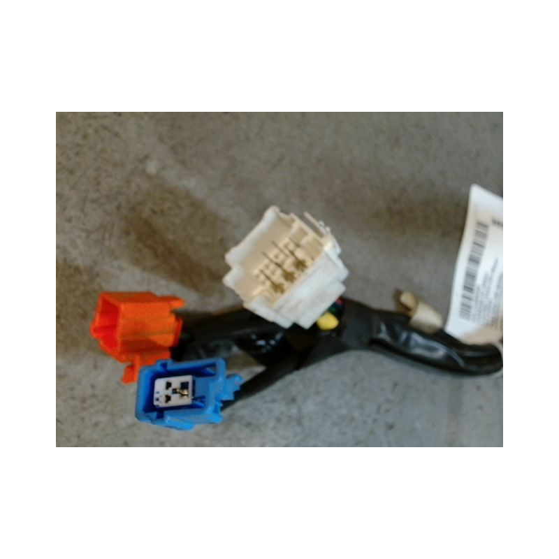 BLOC COMMODOS KIA CARENS 2002-