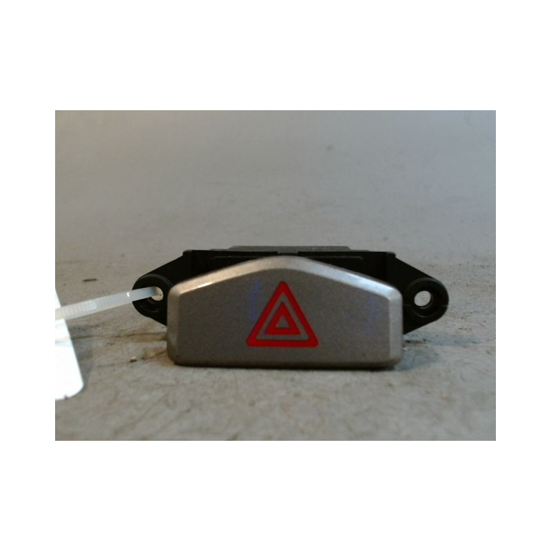 BOUTON DE WARNING KIA CARENS 2002-