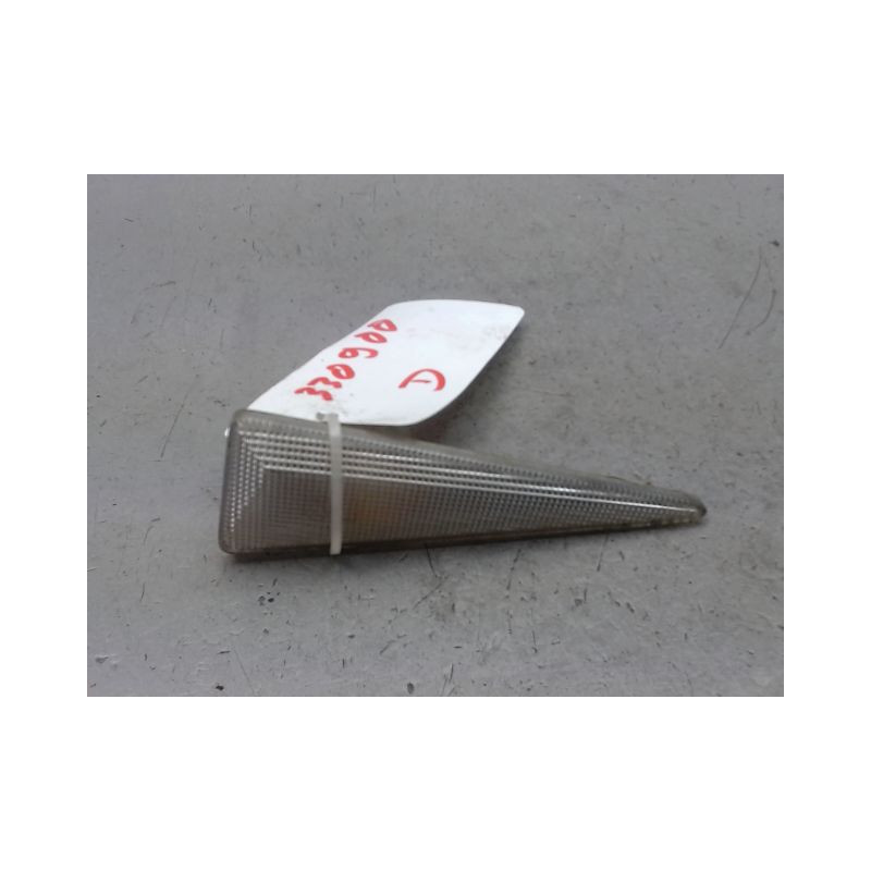 REPETITEUR AILE DROIT RENAULT MEGANE CC 2P II Phase 2 2006-2009