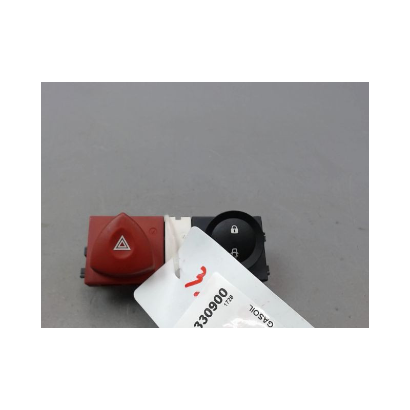 BOUTON DE WARNING RENAULT MEGANE CC 2P II Phase 2 2006-2009