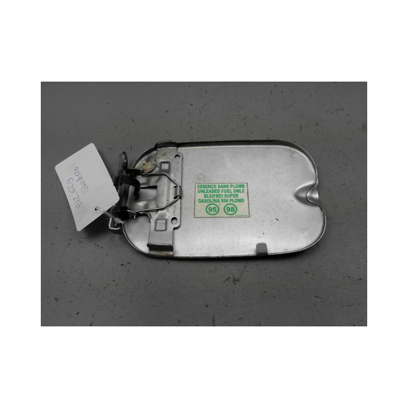 VOLET DE TRAPPE CARBURANT DACIA SANDERO I 2008-2012