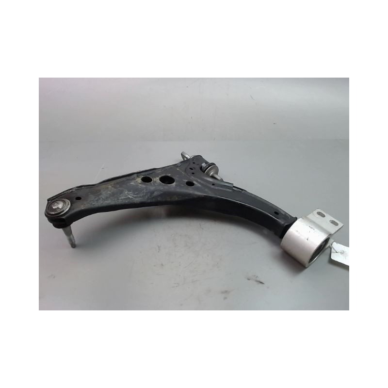 TRIANGLE INFERIEUR AVANT DROIT OPEL ASTRA 2004-