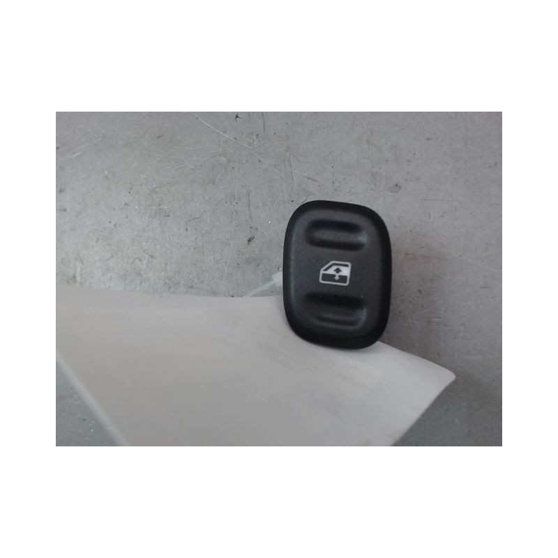 COMMANDE LEVE-GLACE PORTE AVD FIAT PANDA 2003-