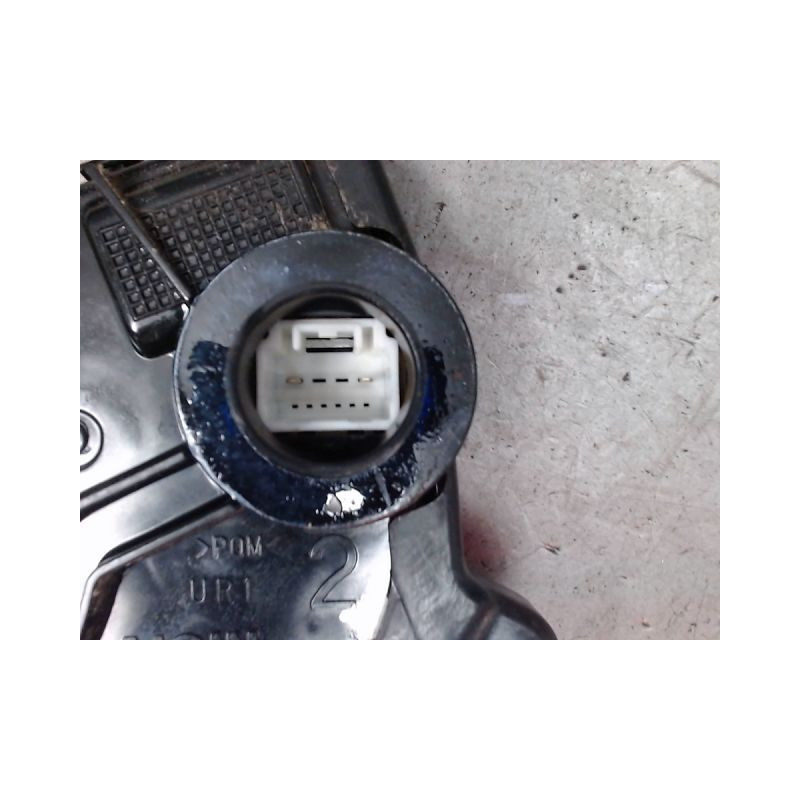 SYSTEME CONDAMNATION AVANT DROIT TOYOTA AURIS 2007-
