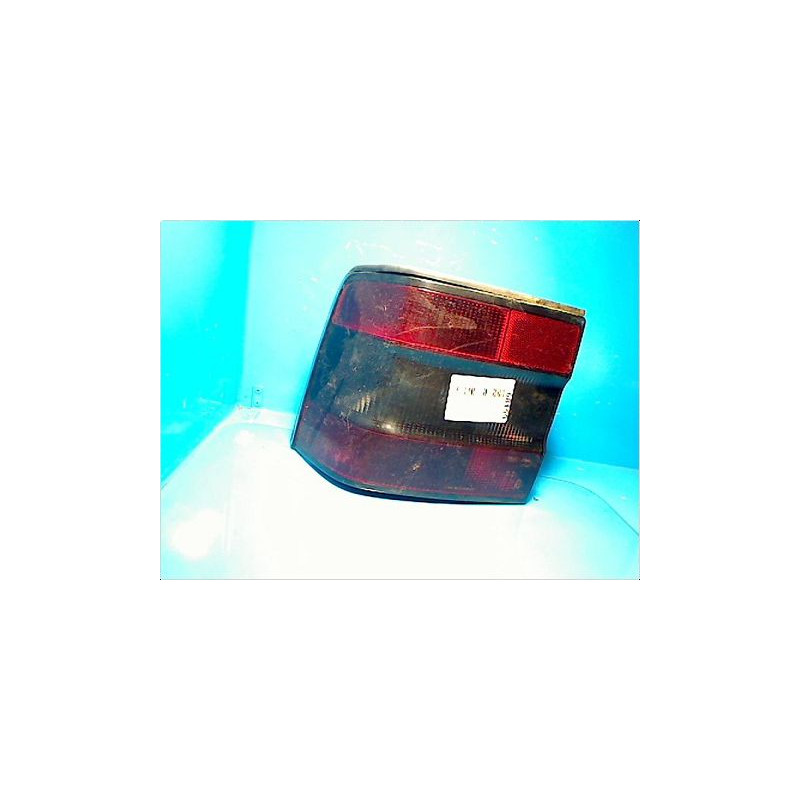 FEU ARRIERE GAUCHE  FORD SCORPIO 92-94