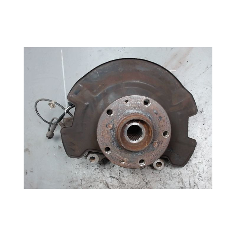 PIVOT AVANT GAUCHE SUZUKI SWIFT 3P