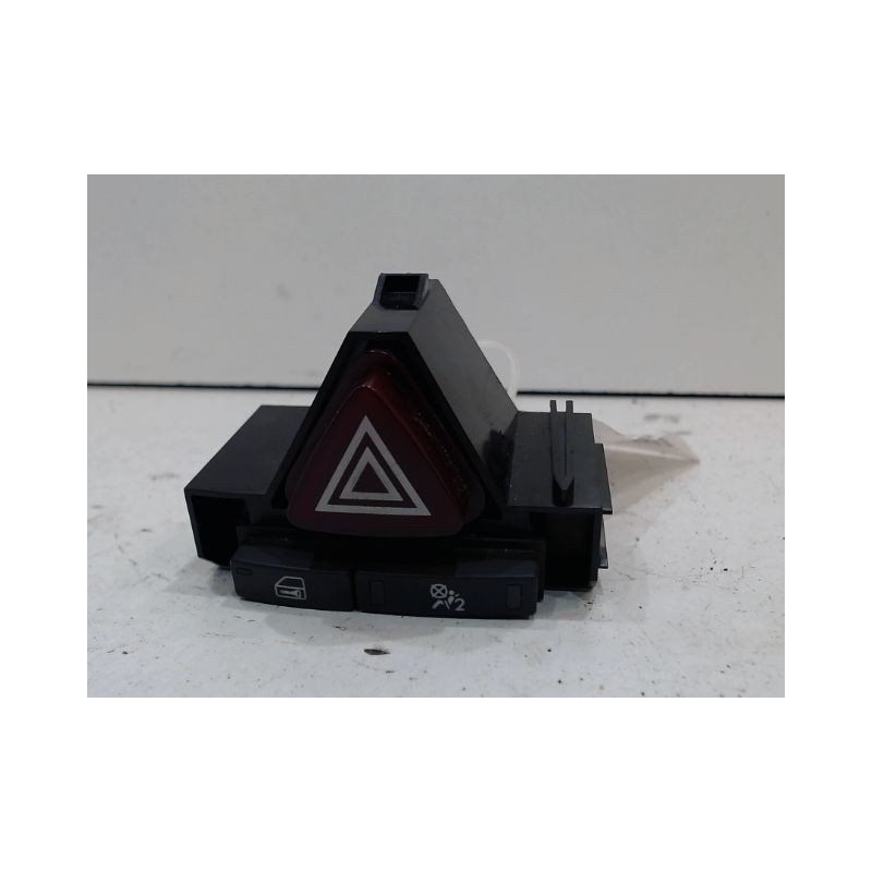 BOUTON DE WARNING OPEL CORSA