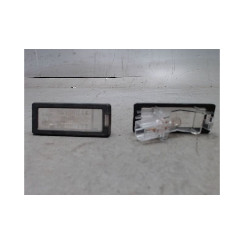 ECLAIREUR PLAQUE DE POLICE RENAULT CAPTUR