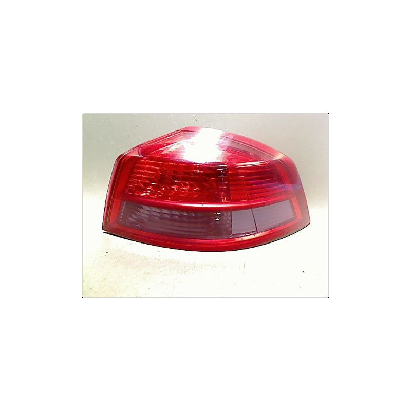 FEU ARRIERE DROIT RENAULT VELSATIS 02-05