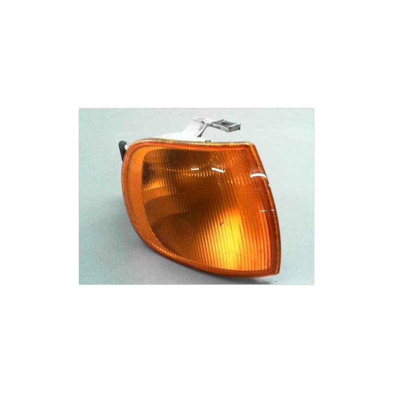 CLIGNOTANT DROIT VOLKSWAGEN POLO III 94-99