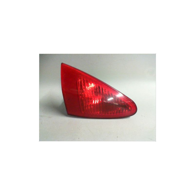 FEU ARRIERE INTERIEUR GAUCHE ALFA ROMEO 147 3P