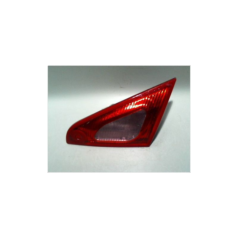 FEU ARRIERE INTERIEUR DROIT MITSUBISHI COLT CZ 2005-