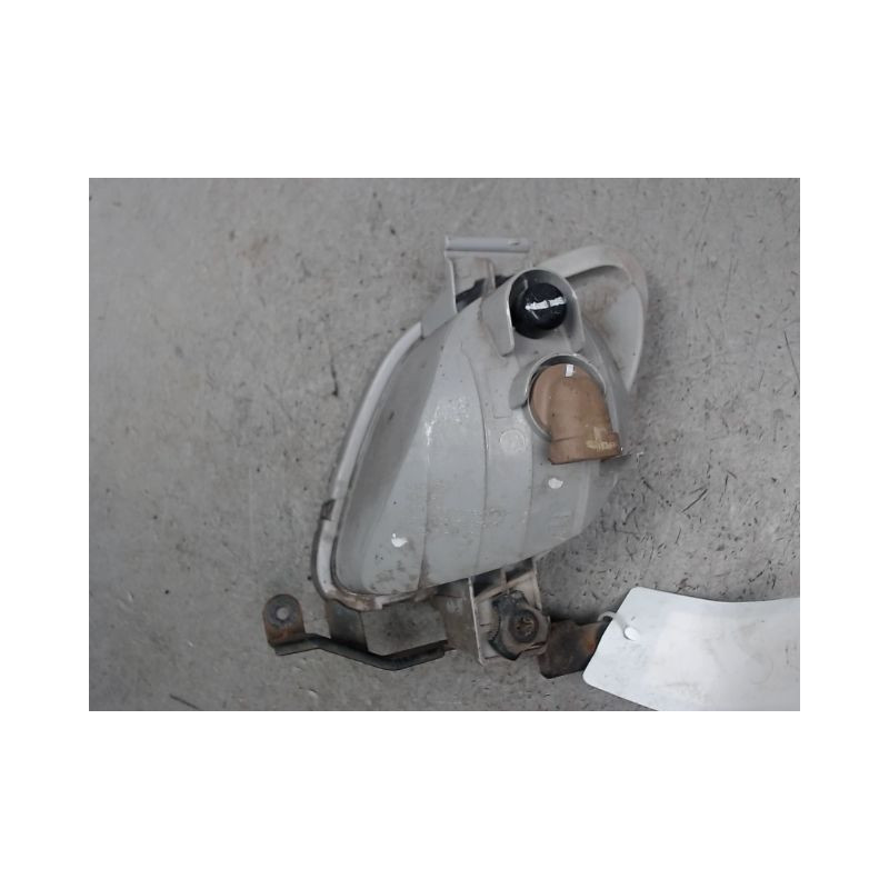 PHARE ANTIBROUILLARD AVANT DROIT KIA VENGA 09-