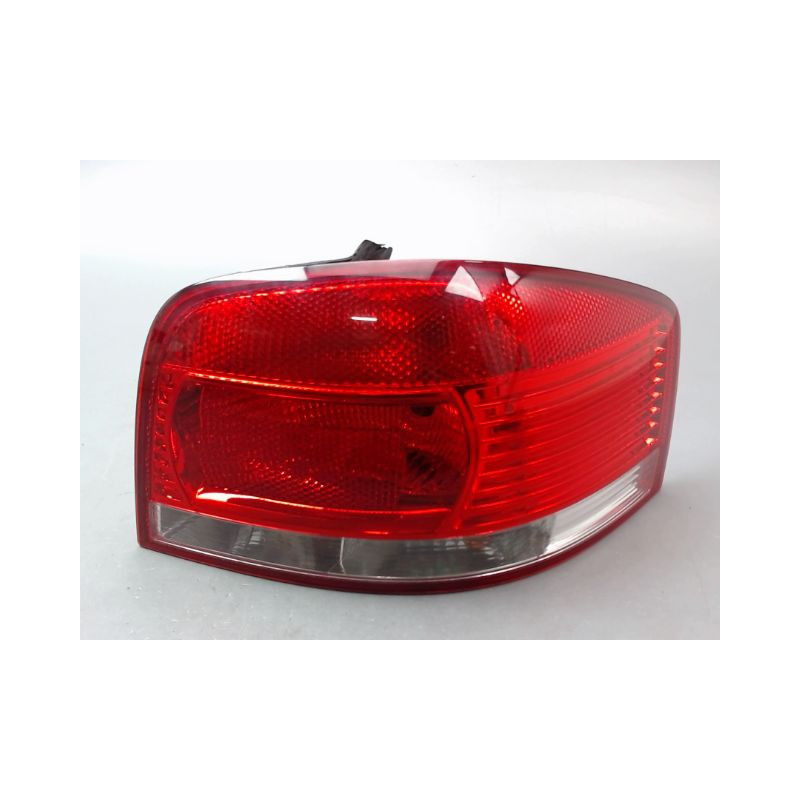 FEU ARRIERE DROIT AUDI A3 II Phase 1 (8P) 2003-2008