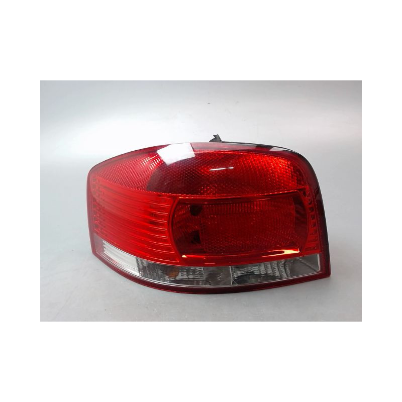 FEU ARRIERE GAUCHE  AUDI A3 II Phase 1 (8P) 2003-2008