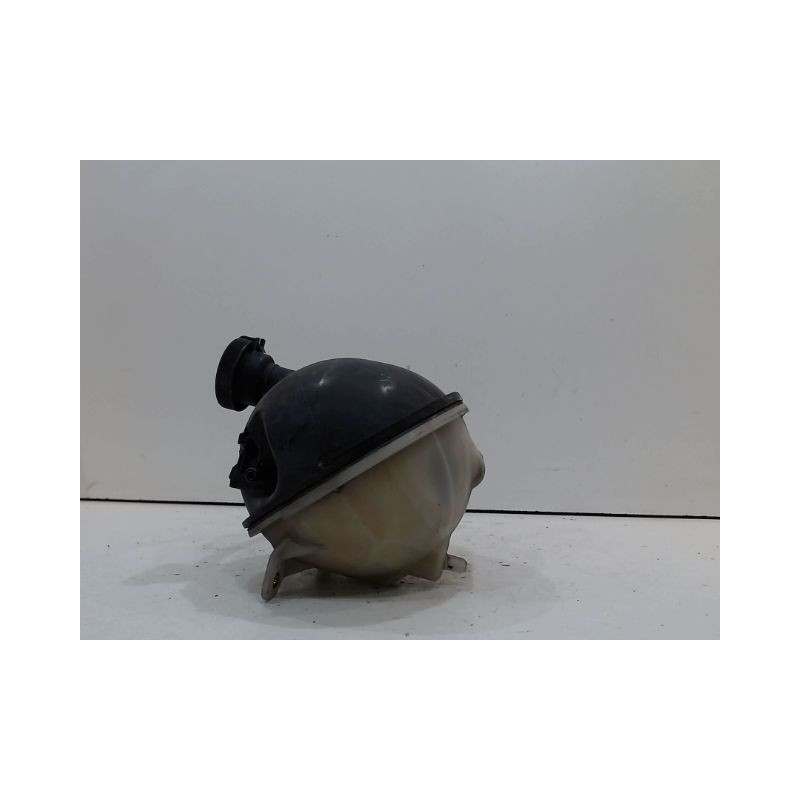 VASE EXPANSION TOYOTA AVENSIS