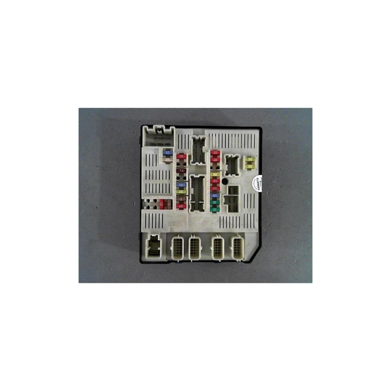 BOITE A FUSIBLES RENAULT LAGUNA III 07-10