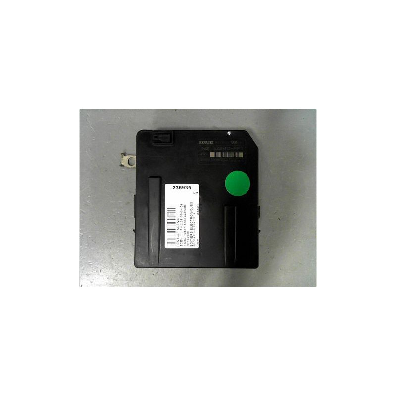 BOITE A FUSIBLES RENAULT SCENIC II PH.2 06-09