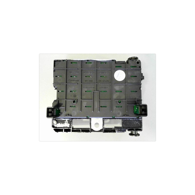 BOITE A FUSIBLES PEUGEOT 206 98-09