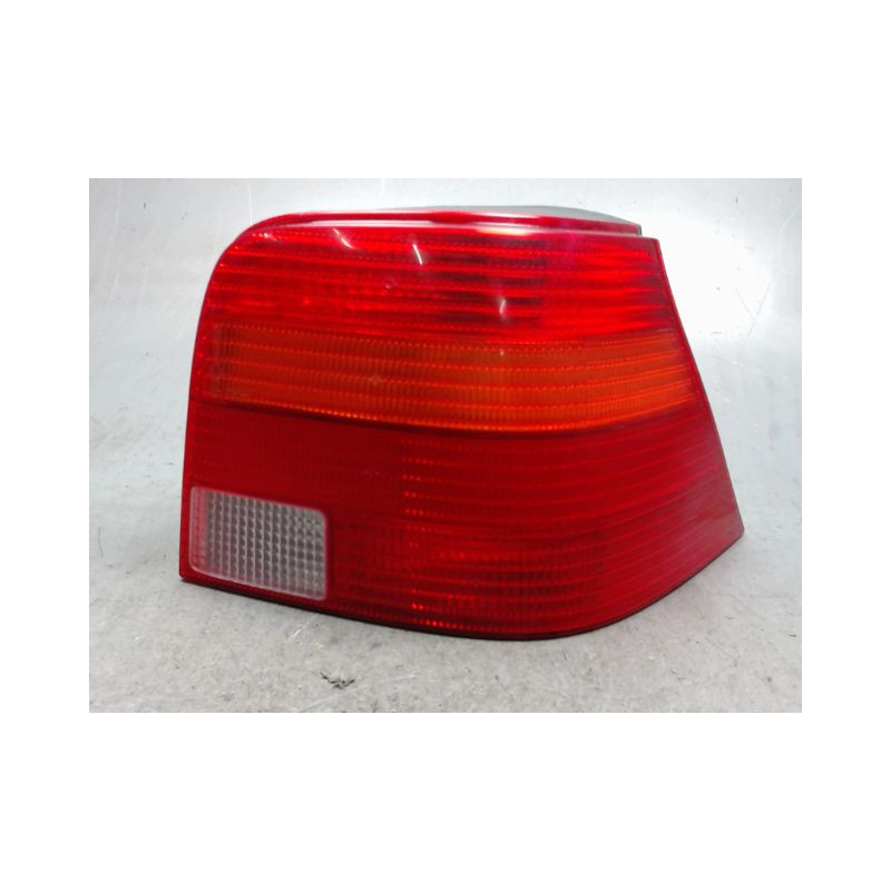 FEU ARRIERE DROIT VOLKSWAGEN GOLF IV 98-2004