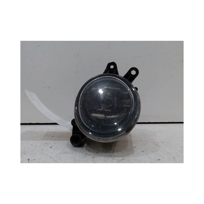 PHARE ANTIBROUILLARD AVANT DROIT AUDI A4