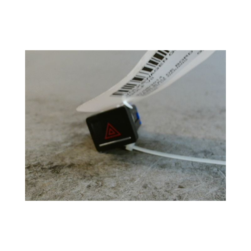 BOUTON DE WARNING VOLKSWAGEN GOLF VII