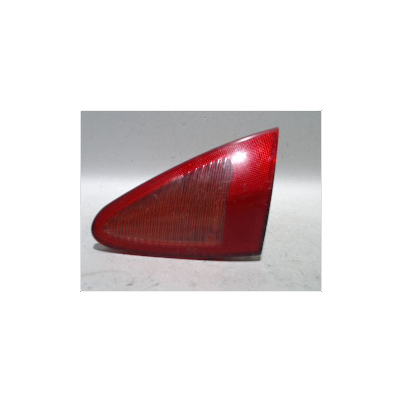 FEU ARRIERE INTERIEUR DROIT ALFA ROMEO 147 3P