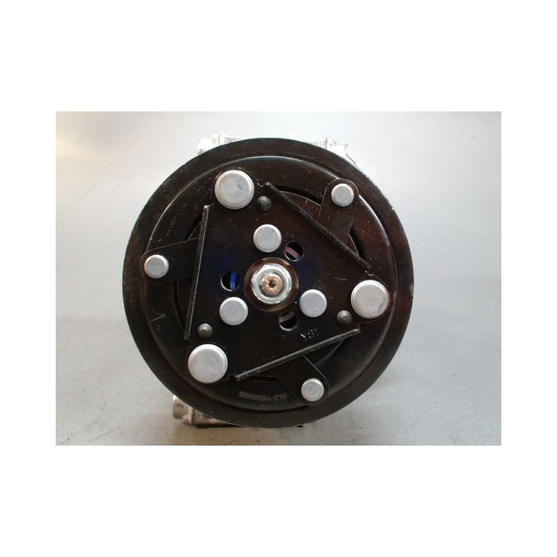COMPRESSEUR AIR CONDITIONNE RENAULT CLIO 5  ESSENCE