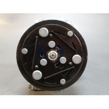 COMPRESSEUR AIR CONDITIONNE RENAULT CLIO 5  ESSENCE