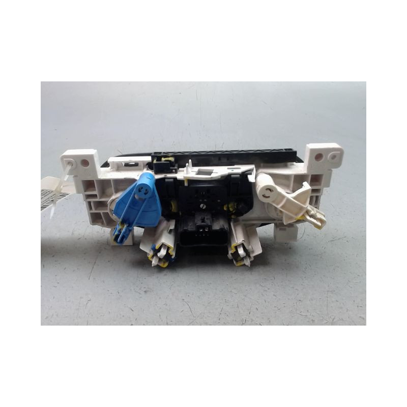 COMMANDE DE CHAUFFAGE DACIA SANDERO I 2008-2012