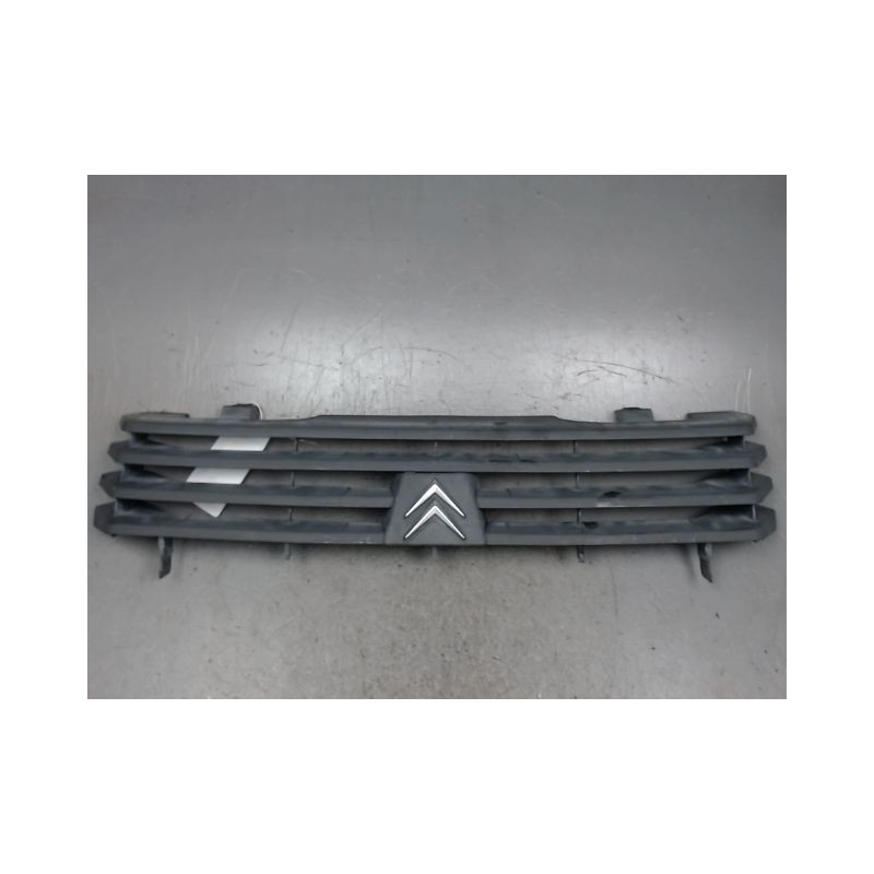 CALANDRE CITROEN C 15 FOURGONNETTE