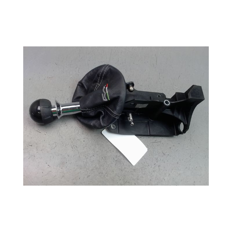 LEVIER DE VITESSES FIAT 500 II Phase 1 2007-... 1.3 D Multijet 