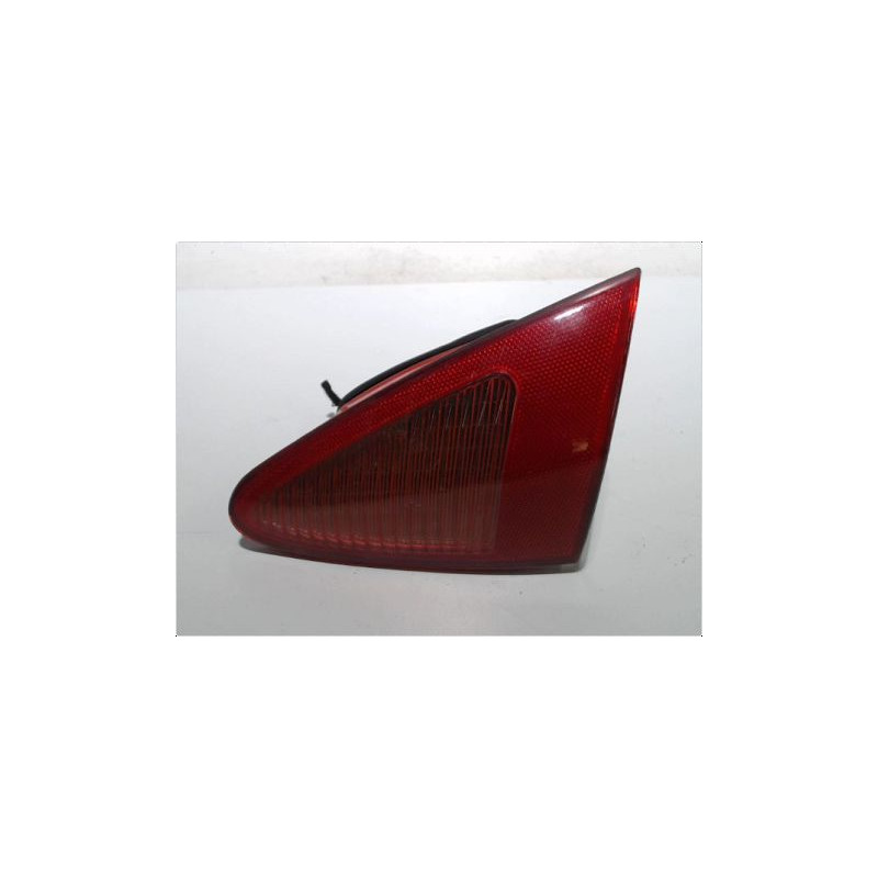 FEU ARRIERE INTERIEUR DROIT ALFA ROMEO 147 3P