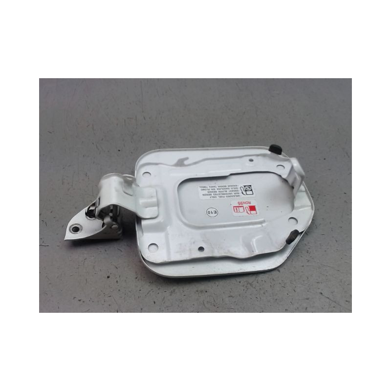 VOLET DE TRAPPE CARBURANT SUZUKI CELERIO