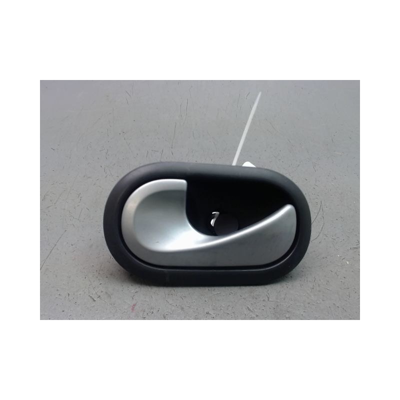 POIGNEE INTERIEURE PORTE AVANT GAUCHE RENAULT GRAND MODUS Phase 2 LONG 2008-2012