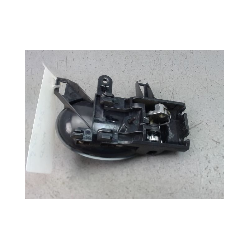 POIGNEE INTERIEURE PORTE AVANT DROIT NISSAN JUKE Phase 1 2010-...