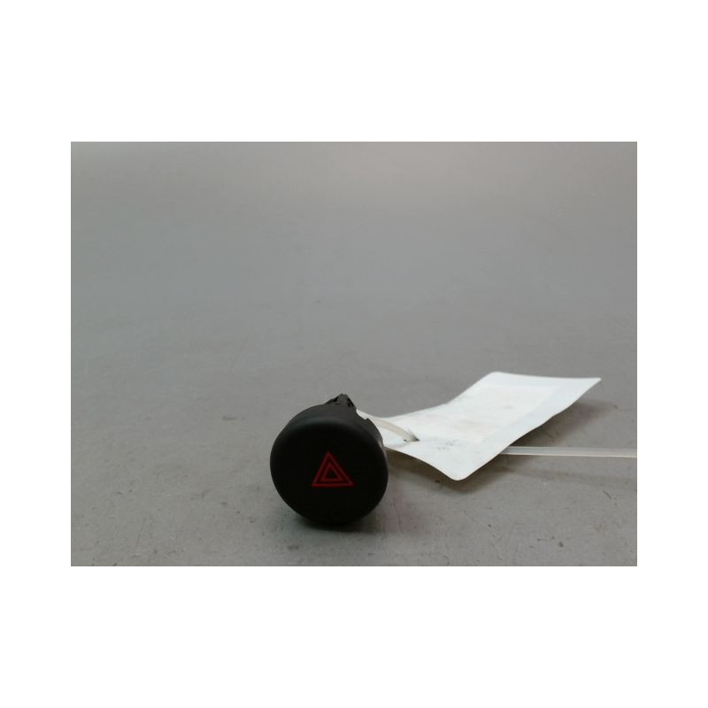 BOUTON DE WARNING NISSAN JUKE Phase 1 2010-...