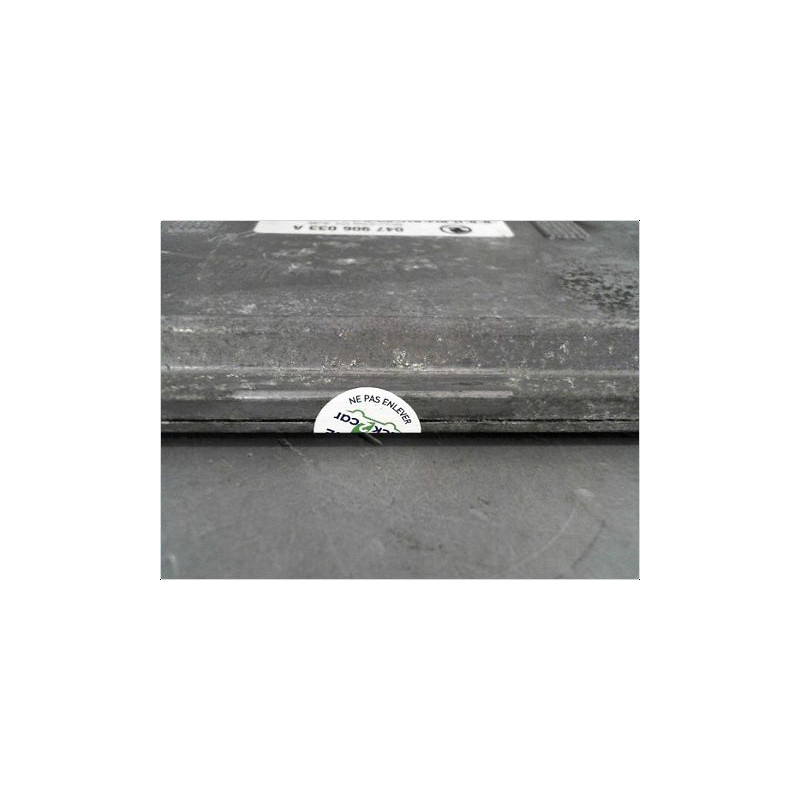 CALCULATEUR MOTEUR SKODA FABIA 2000-2004