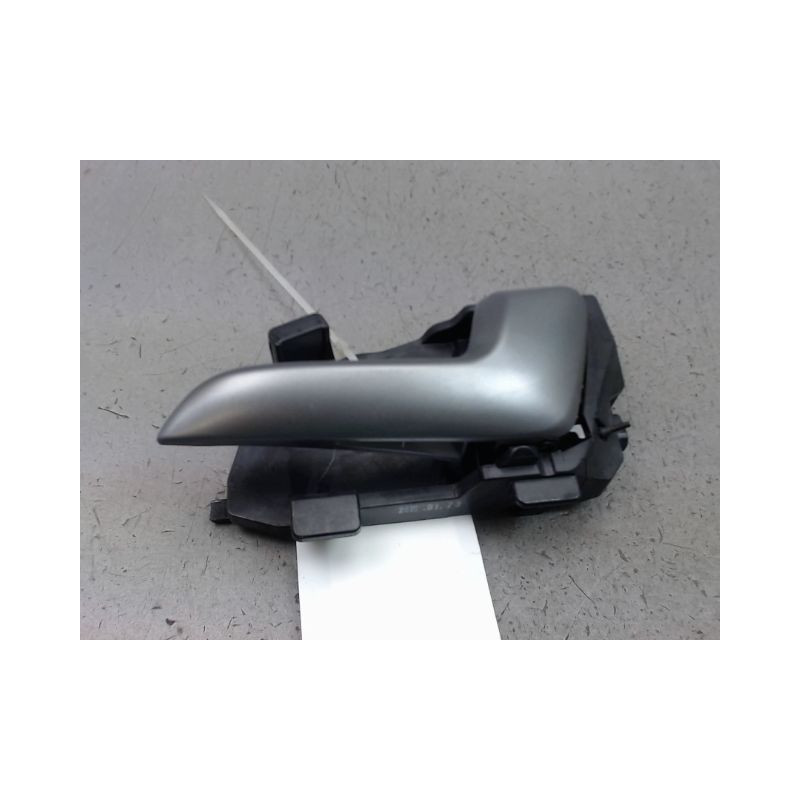 POIGNEE INTERIEURE PORTE AVANT DROIT KIA RIO 2005-