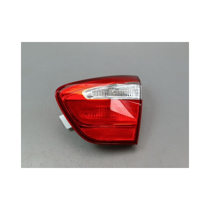 FEU ARRIERE INTERIEUR DROIT KIA RIO 2005-