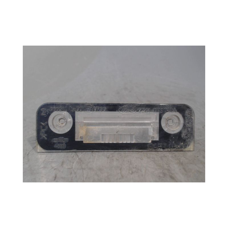 ECLAIREUR PLAQUE DE POLICE DROIT FORD FIESTA 2005-