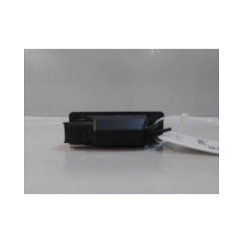 ECLAIREUR PLAQUE DE POLICE GAUCHE PEUGEOT 308 2011-
