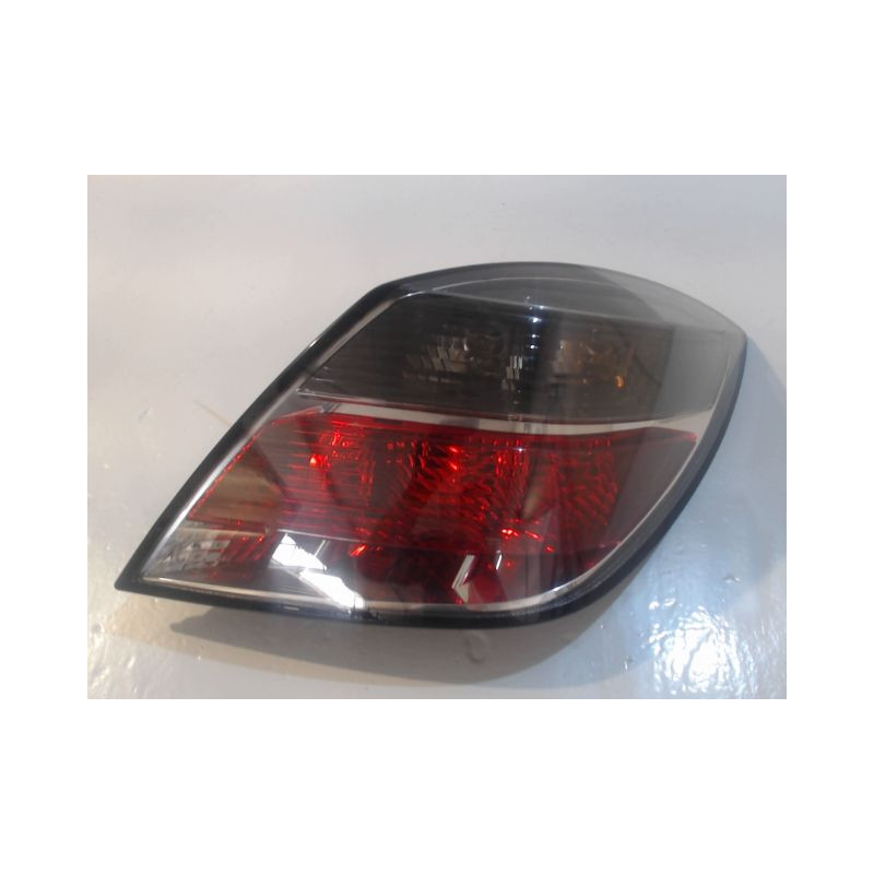FEU ARRIERE DROIT OPEL ASTRA GTC 3P