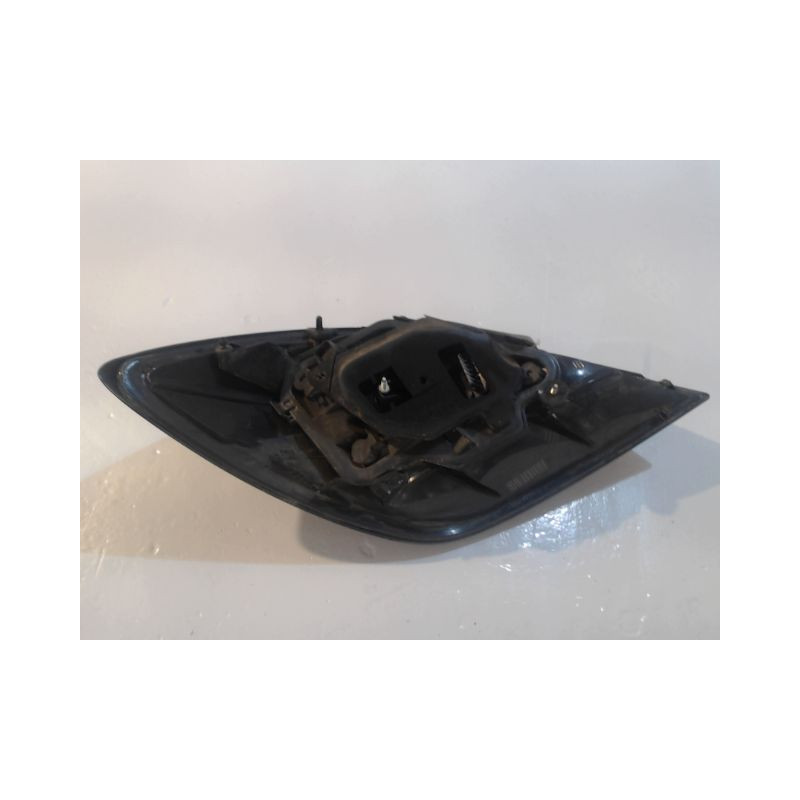 FEU ARRIERE DROIT OPEL ASTRA GTC 3P