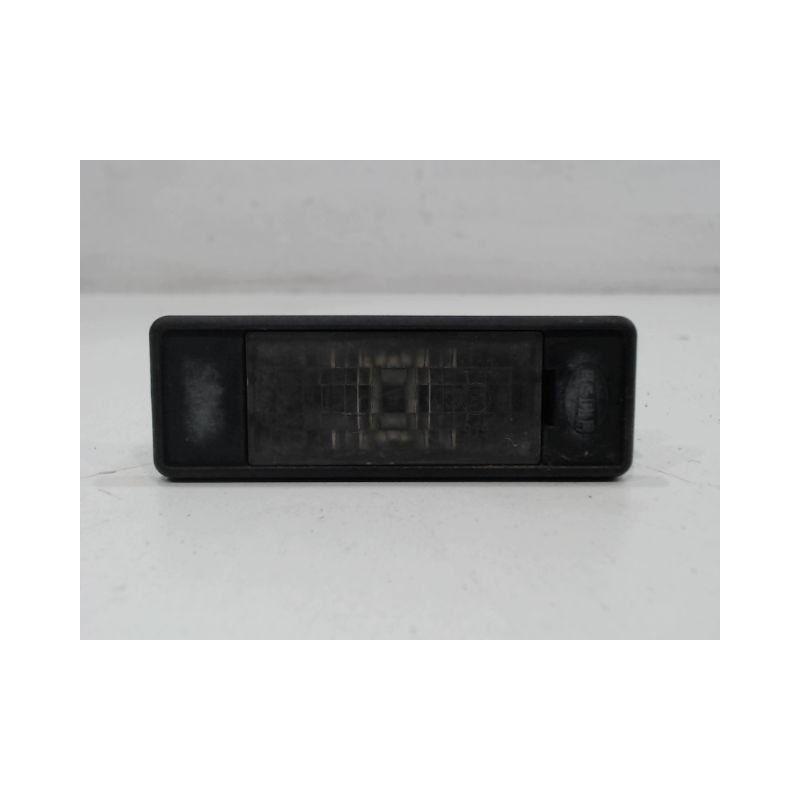 ECLAIREUR PLAQUE DE POLICE DROIT PEUGEOT 607 99-2004