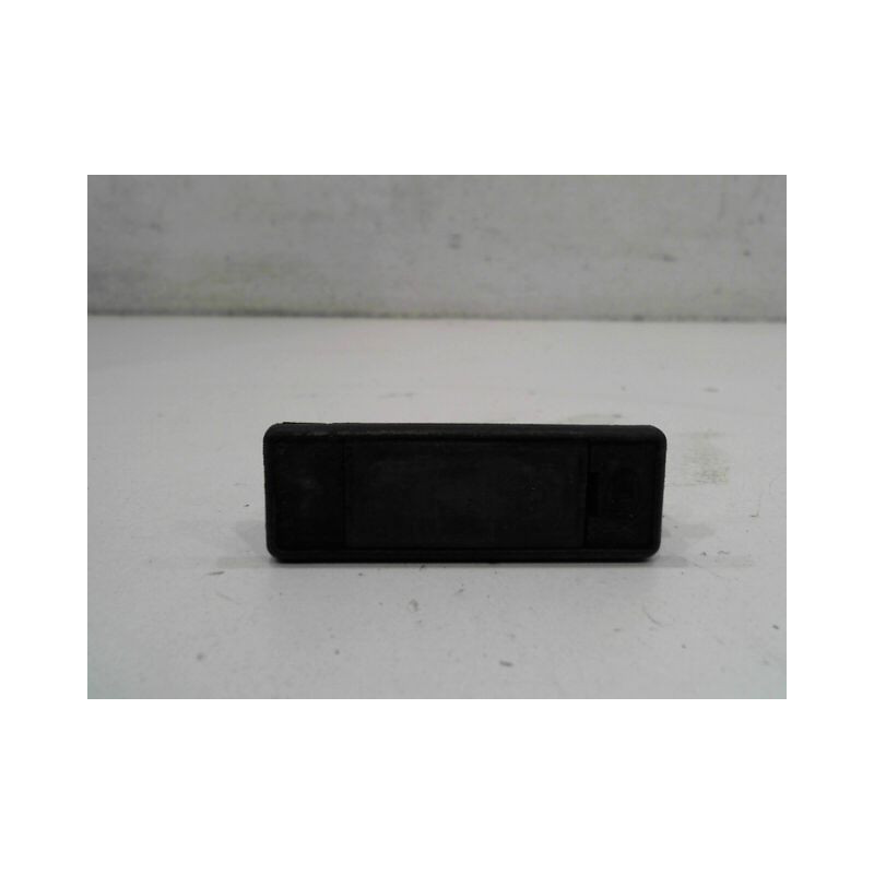 ECLAIREUR PLAQUE DE POLICE DROIT PEUGEOT 307
