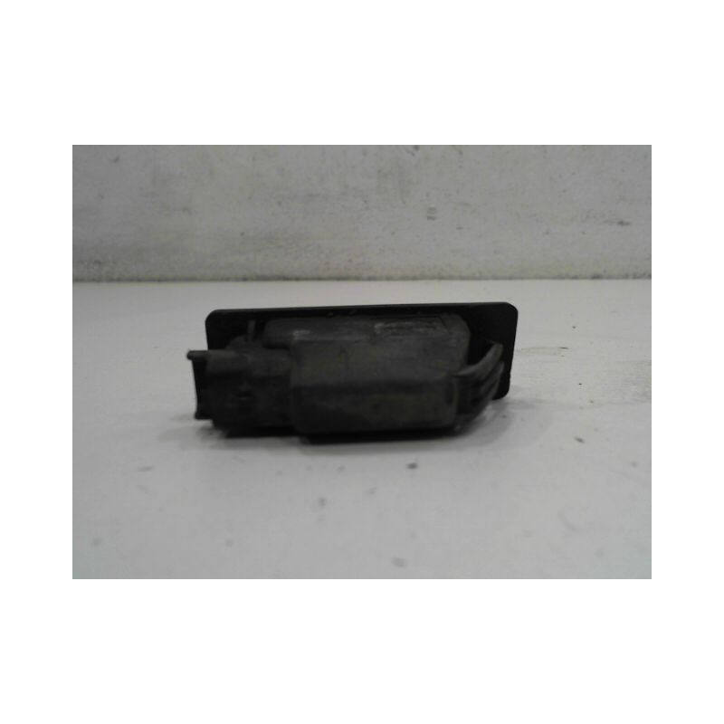 ECLAIREUR PLAQUE DE POLICE DROIT PEUGEOT 307